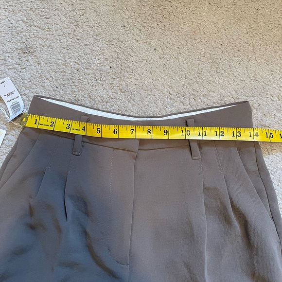 SOLD ARITZIA Effortless Pant in Pine Bark - Picture 6 of 7